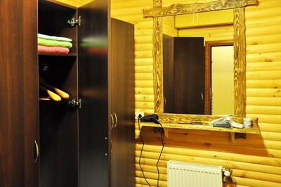 Старославянская баня «Ладомир» відгуки, лазня/сауна Киев Киево-Святошинский район с. Гореничи, ул. Максима Рыльского 19, фото, адреса з картою проїзду.