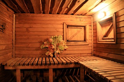 Bath on the wood in the village. Troyeshchina reviews, bath/sauna Kyiv Desnyansky district  from. Troeshina, st. P.Zaporozhets, 10, photo, address with a travel card.