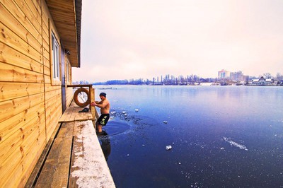 Сауна, лазня Спортивно-оздоровительный комплекс «Боксер» - бани на воде, Киев відгуки, фото, адреса - kievsauna.com Спортивно-оздоровительный комплекс «Боксер» - бани на воде відгуки, лазня/сауна Киев Днепровский район Гидропарк, 800 метров от Венецианского моста, фото, адреса з картою проїзду.