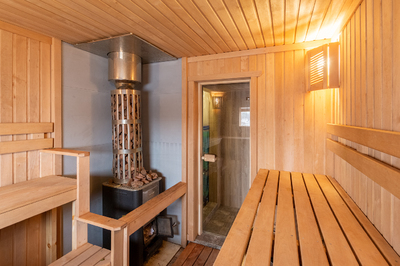 Sauna on the wood «Emerald» reviews, bath/sauna Kyiv Obolonsky district st. Prirechnaya, 37 (on the banks of the Dnieper), photo, address with a travel card.