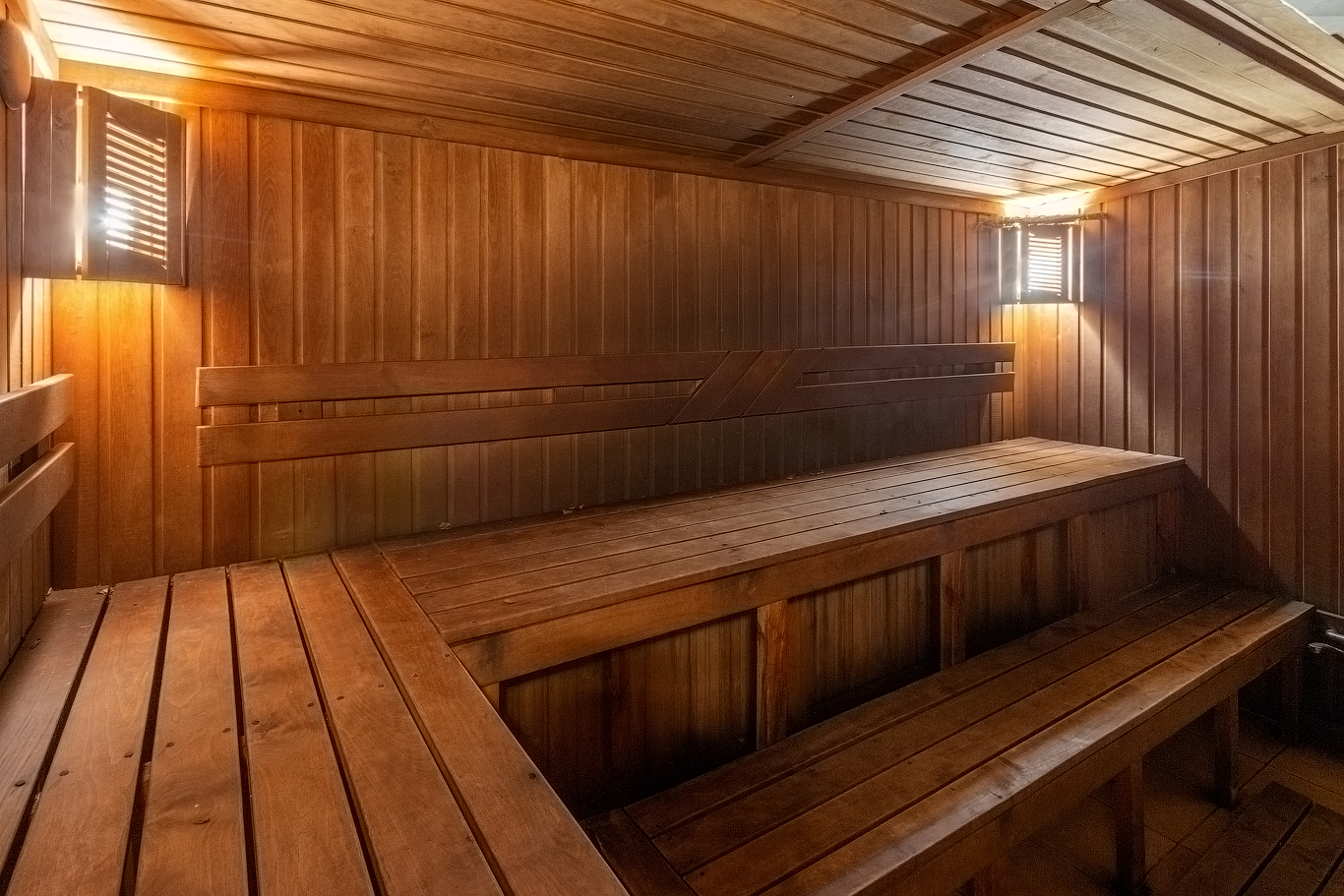 Sauna on the wood «Emerald» reviews, bath/sauna Kyiv Obolonsky district st. Prirechnaya, 37 (on the banks of the Dnieper), photo, address with a travel card.