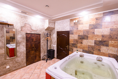 Закарпатская колыба відгуки, лазня/сауна Киев Шевченковский район ул. Богдана Гаврилишина 12/16, вход с ресторана, фото, адреса з картою проїзду.