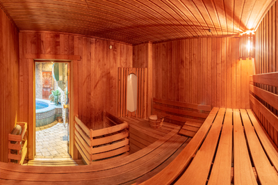 HOYA - a place for large and noisy companies reviews, bath/sauna Kyiv Pechersk district st. General Almazov, 2 (Kutuzov), photo, address with a travel card.