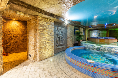 HOYA - a place for large and noisy companies reviews, bath/sauna Kyiv Pechersk district st. General Almazov, 2 (Kutuzov), photo, address with a travel card.