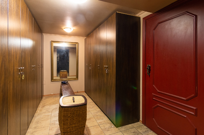 HOYA - a place for large and noisy companies reviews, bath/sauna Kyiv Pechersk district st. General Almazov, 2 (Kutuzov), photo, address with a travel card.