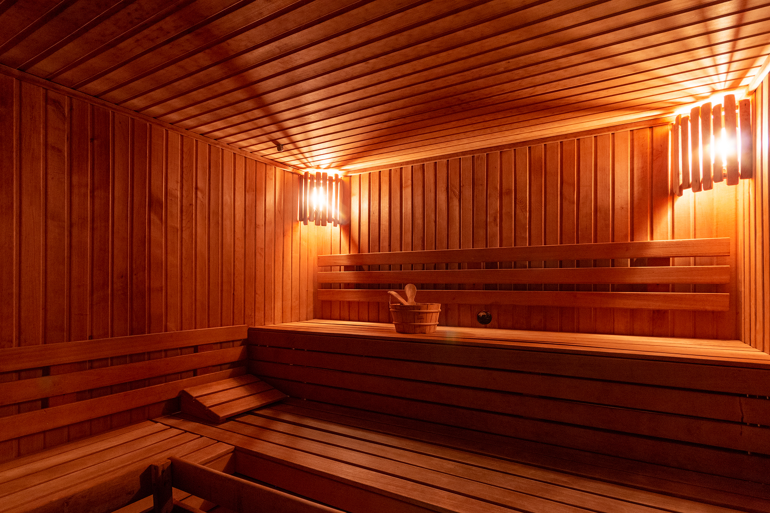 HOYA - a place for large and noisy companies reviews, bath/sauna Kyiv Pechersk district st. General Almazov, 2 (Kutuzov), photo, address with a travel card.