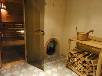 Sauna, bath Saunas of the hotel complex «Chervona Kalina» on the Dnieper, Kyiv reviews, photo, address - kievsauna.com Saunas of the hotel complex «Chervona Kalina» on the Dnieper reviews, bath/sauna Kyiv Desnyansky district Roman Shukhevych Avenue 7, Muromets Park (Northern Bridge), photo, address with a travel card.