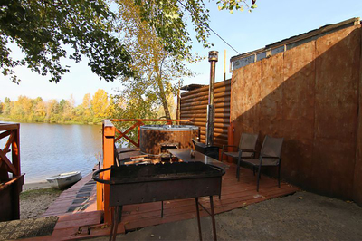 Firewood sauna «Friday» by the water reviews, bath/sauna Kyiv Obolonsky district St. Prirechnaya, 37, photo, address with a travel card.