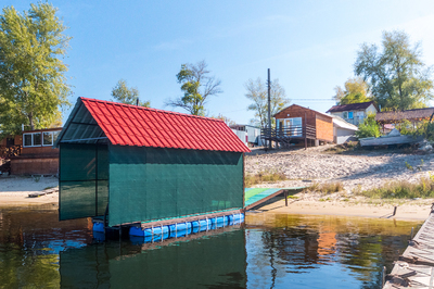 Firewood sauna «Friday» by the water reviews, bath/sauna Kyiv Obolonsky district St. Prirechnaya, 37, photo, address with a travel card.