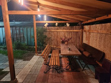Bathhouse «Berloga» reviews, bath/sauna Bilohorodka  district village of Belogorodka, Ozernaya Street, 13, photo, address with a travel card.