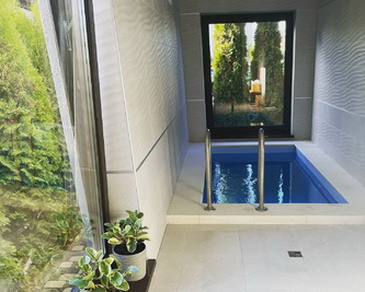 Recreation complex «HVOYA» reviews, bath/sauna Boryspil  district Per. Chelyuskintsev, 10 (Bondarevsky lane, 10), photo, address with a travel card.