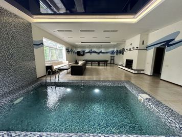 Дом с баней, бассейном, бильярдом «GOLDEN GATE» відгуки, лазня/сауна Новоселки  район ул. Оринина гора, 4а, Новоселки, Киевская область, фото, адреса з картою проїзду.