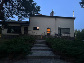 Дом с баней, бассейном, бильярдом «GOLDEN GATE» відгуки, лазня/сауна Новоселки  район ул. Оринина гора, 4а, Новоселки, Киевская область, фото, адреса з картою проїзду.