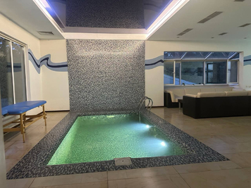 Дом с баней, бассейном, бильярдом «GOLDEN GATE» відгуки, лазня/сауна Новоселки  район ул. Оринина гора, 4а, Новоселки, Киевская область, фото, адреса з картою проїзду.