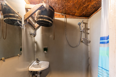 Баня на дровах «Причал» відгуки, лазня/сауна Киев Оболонский район пересечение ул. Героев Сталинграда и ул. Приречная спуск на залив Днепра Верблюд рыболовно-спортивная база ИЗУМРУДНАЯ, фото, адреса з картою проїзду.