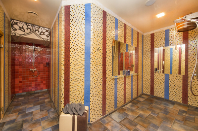 Bath and entertainment complex with professional karaoke Travel Club №1 in Kyiv reviews, bath/sauna Kyiv Dnieper  district ave. Sobornosti, 15, photo, address with a travel card.