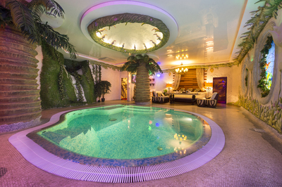 Bath and entertainment complex with professional karaoke Travel Club №1 in Kyiv reviews, bath/sauna Kyiv Dnieper  district ave. Sobornosti, 15, photo, address with a travel card.