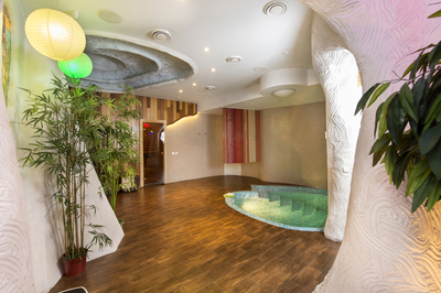 Bath and entertainment complex with professional karaoke Travel Club №1 in Kyiv reviews, bath/sauna Kyiv Dnieper  district ave. Sobornosti, 15, photo, address with a travel card.