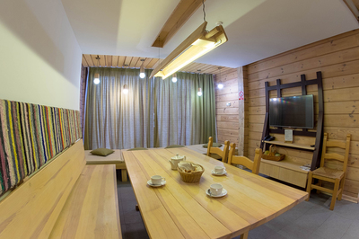 Банно-оздоровительный комплекс «Трипольское солнце» відгуки, лазня/сауна Подгорцы  район Киевская обл., 27 км Новообуховской трассы, с. Подгорцы, напротив Голубого озера (10 км от Киева), фото, адреса з картою проїзду.